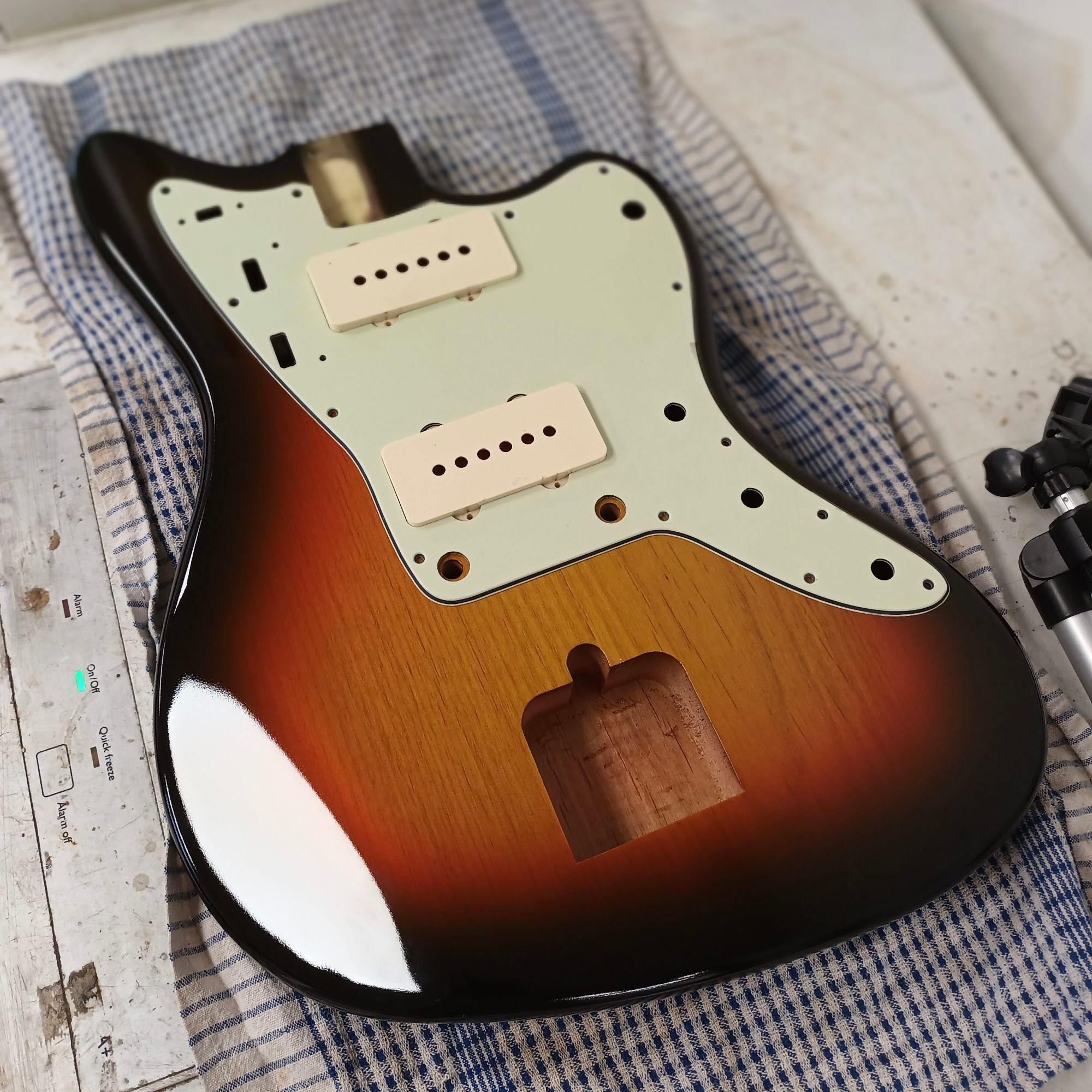 Home - RJ Guitars